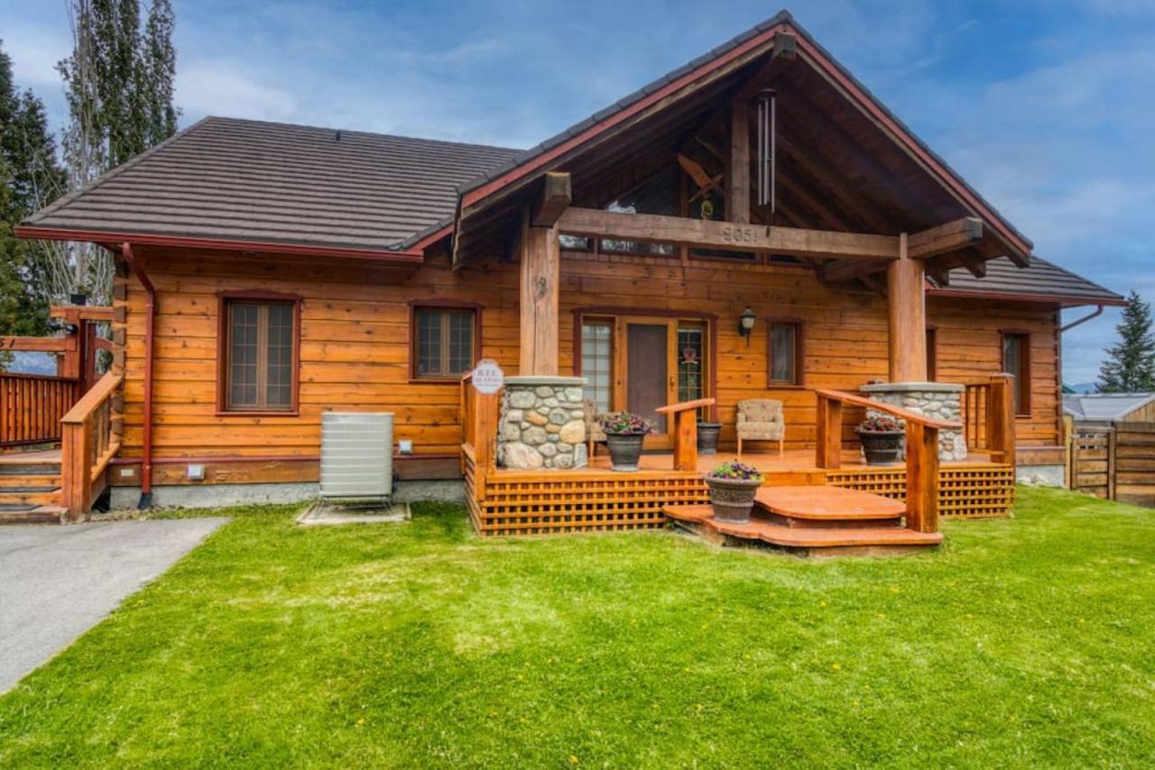 Pine Ridge, Log Home With Lake View And Backyard Інвермір Екстер'єр фото